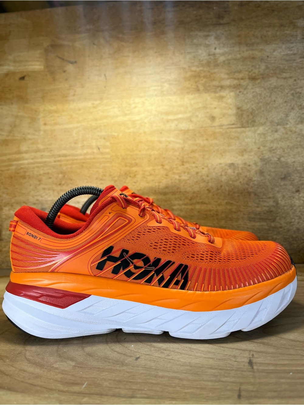 Hoka One One Bondi 7 CUSHIONED Mens Sz 9 Running Shoes Sneakers Persimmon Orange